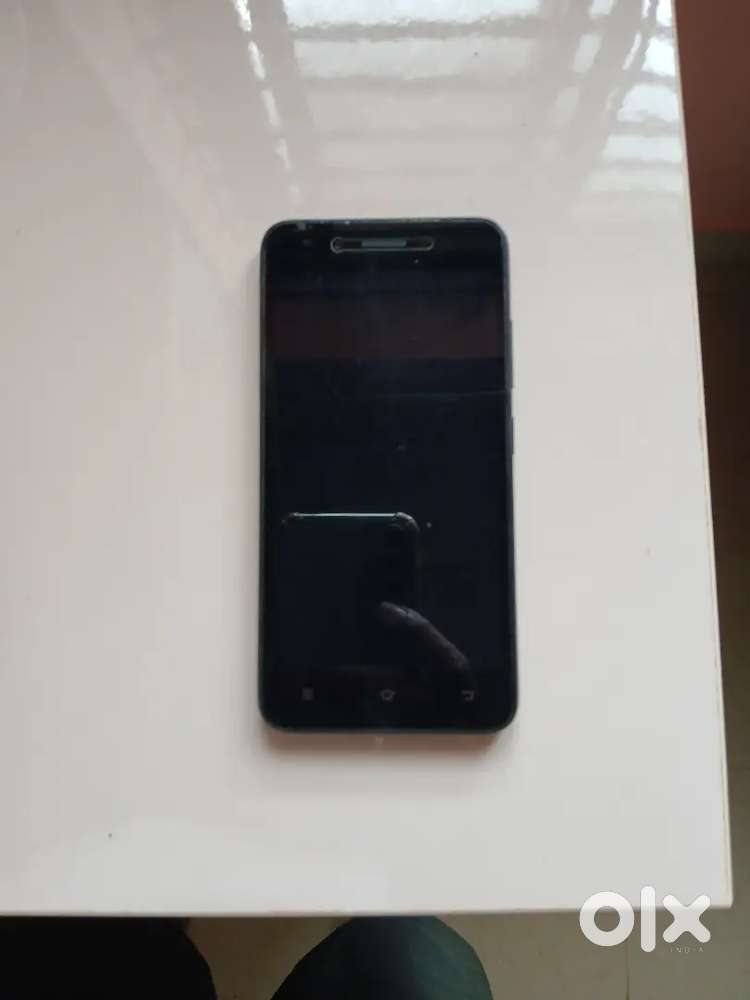 VIVO 1606 2gb ram, 16 Gb memory. Android 6version