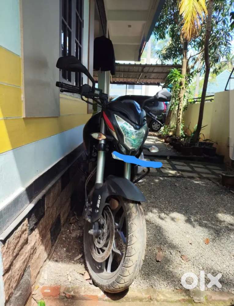 Bajaj NS200