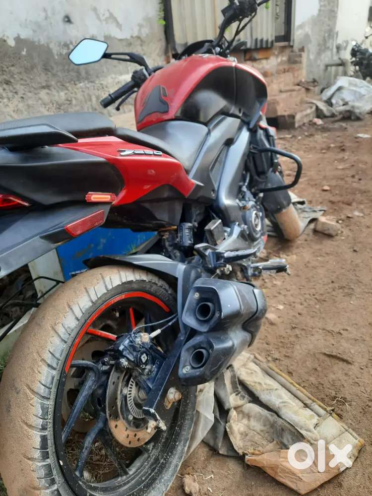 Dominar250 scratch less