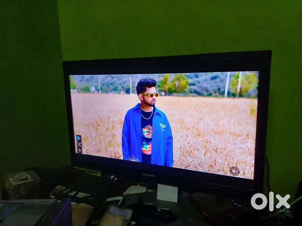 Samsung TV 24 inches