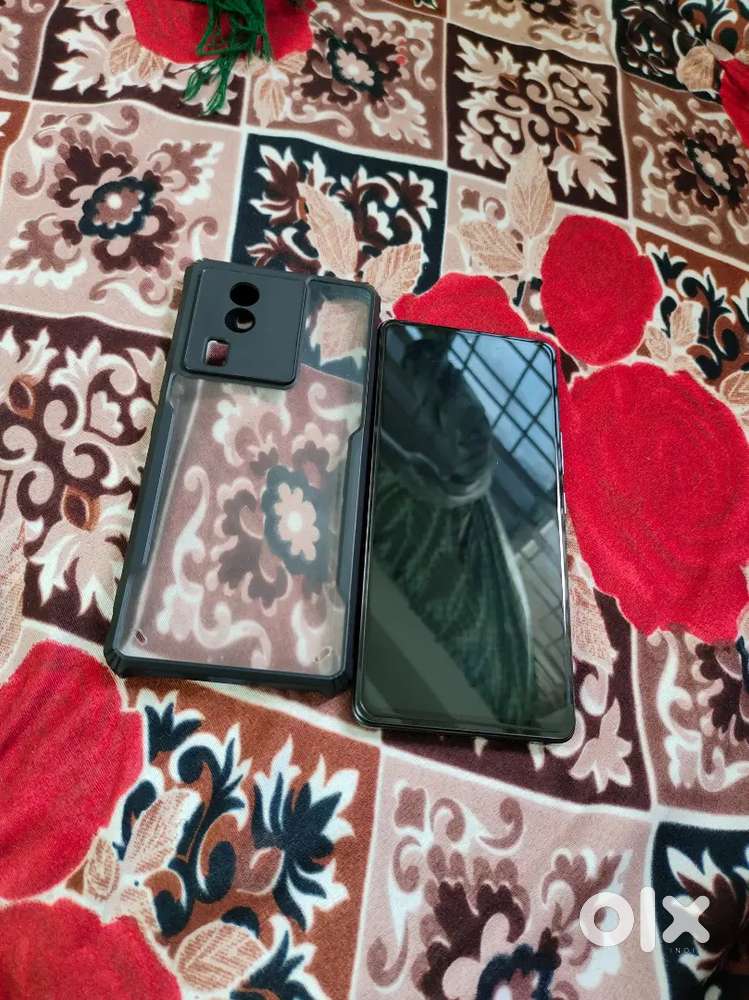 Iqoo neo 7 Pro  5G 8&128gb in 21000rs