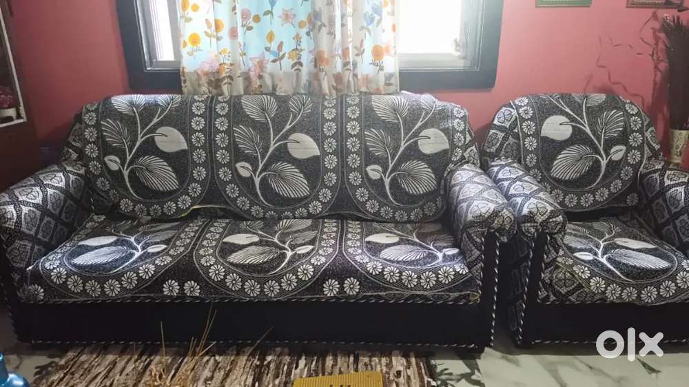 SOFA SALE ON URGENT