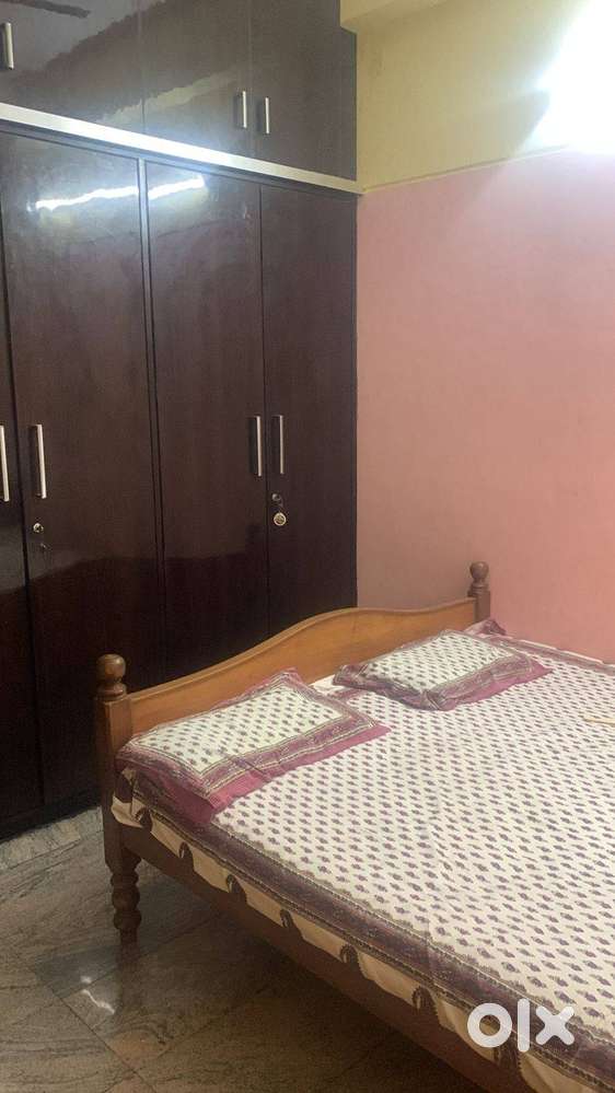 Spacious villa for working / studying ladies