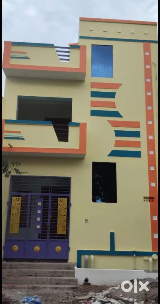 Kombakkam nearby New model House for sale 20*30 g+1