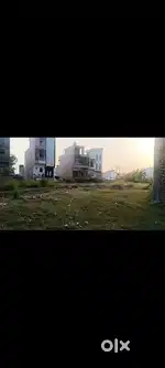 Plot of 600 gaj for sale