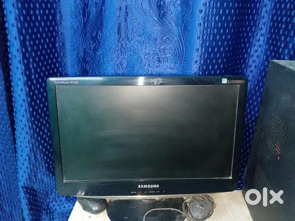 Samsung Monitor 18 inch For sale - Excellent Condition