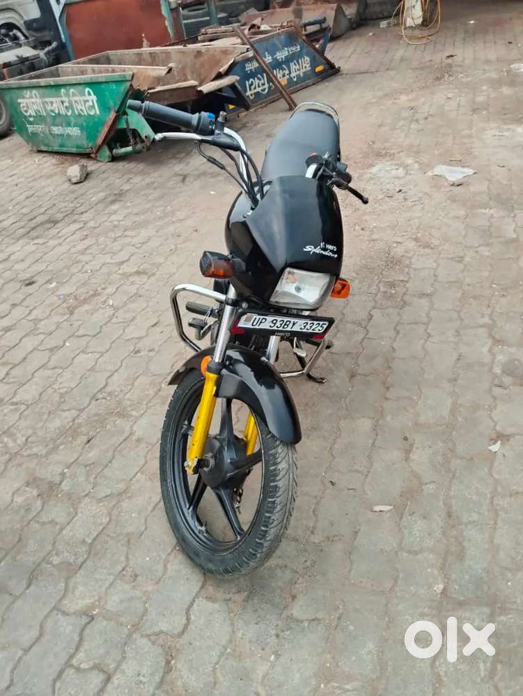 Gadi bhut kam calti he kadi rehti he one hend gadi he