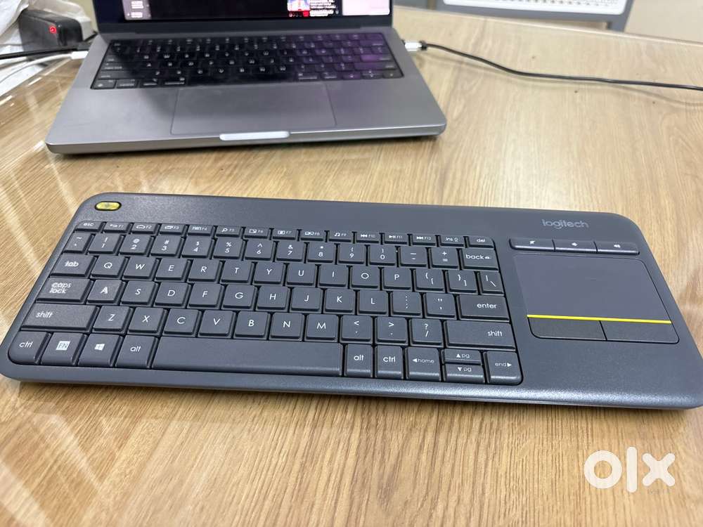 LOGITECH KEYBOARD K400+ PLUS MODEL WITH TRACKPAD