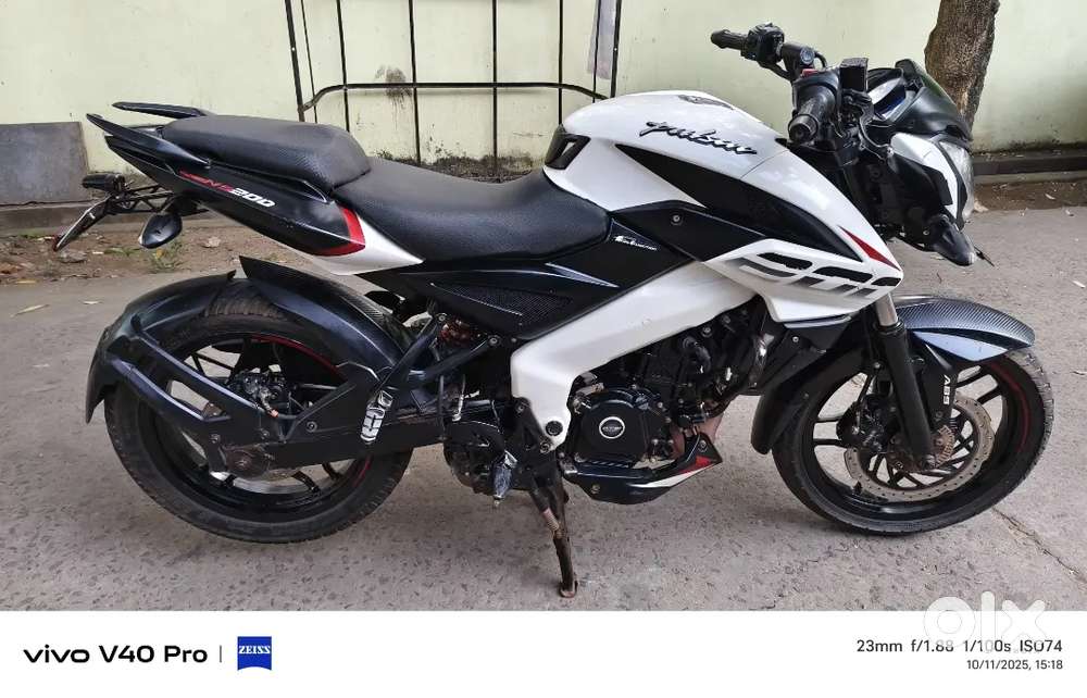 NS 200 Pulsar
