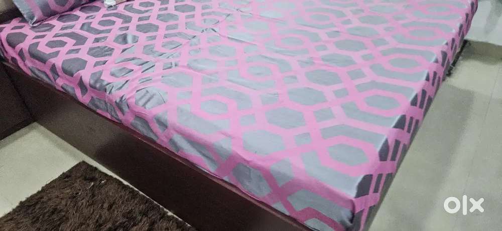 Double bed with mattress