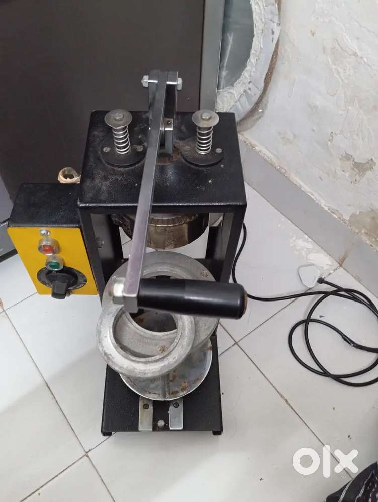 Glass sealing machine