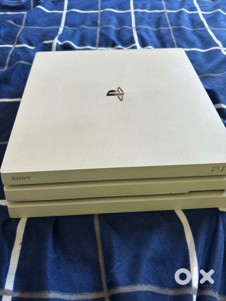 Playstaion 4 pro destiny edition