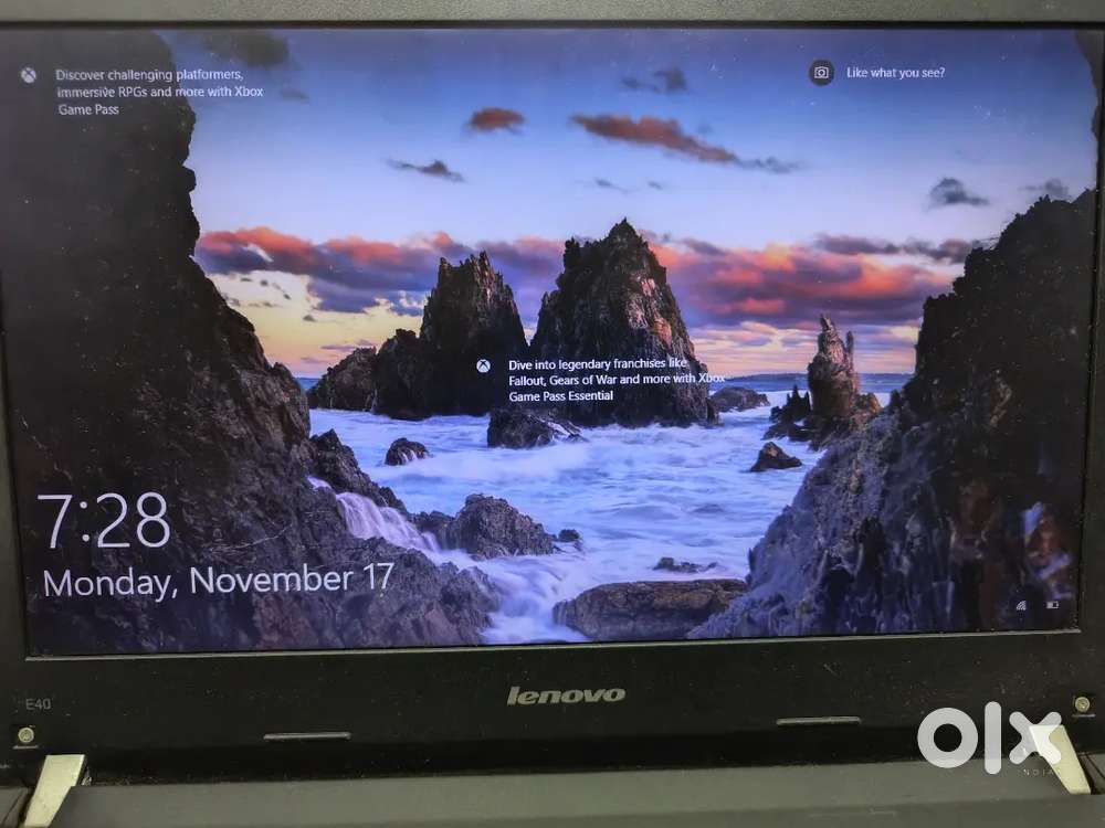 Lenovo laptop i3 5th gen 8gb 256 gb 14 inch 8000/-