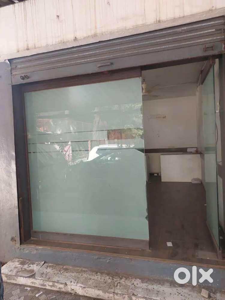 Shop for Rent – Tilakwadi Corner (Near Rajeev Gandhi Bhavan) 180 sqft