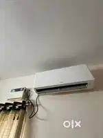 Hitachi Ac 6 Months Used