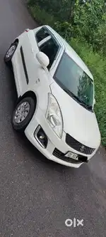 Maruti Suzuki Swift LXI Optional-O, 2017, CNG & Hybrids