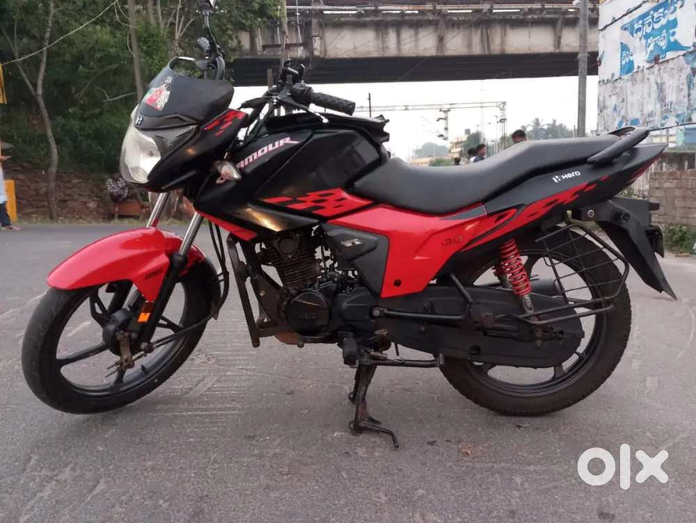 గ్లామర్ 2020 బండి ఇంజన్ బాగుంది చిన్న చిన్న రిపేర్లు మాత్రమే ఉన్నాయి