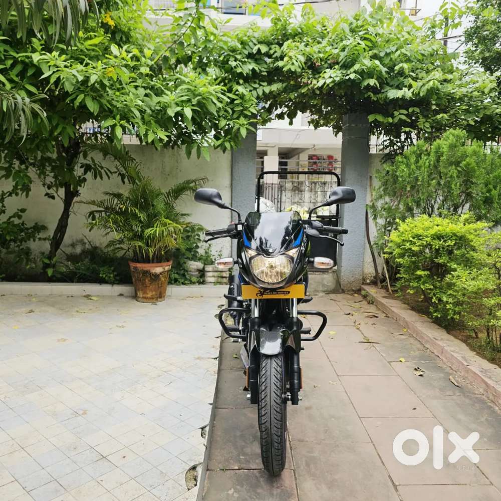 BAJAJ PULSAR 150 (tags - tvs raider shine sp125 Xtreme fz mt 15 apache