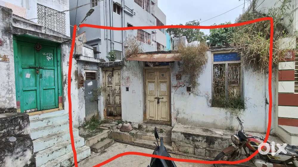 100 sq.yards site near chowtra center