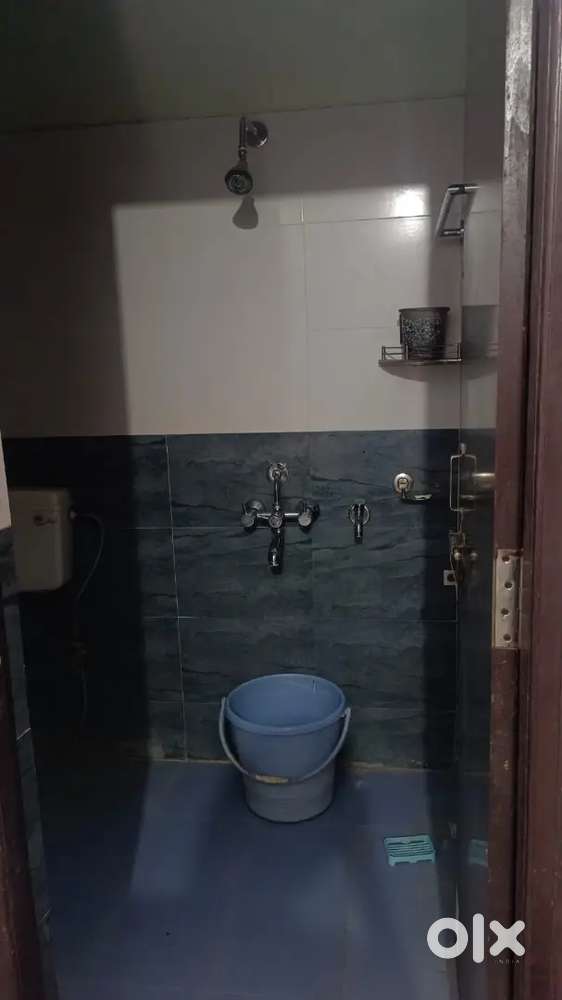 1 room with kitchen and toilet