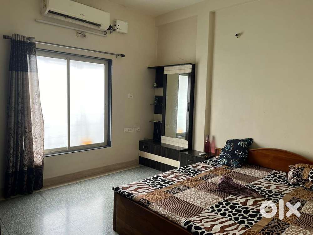 A beautiful and fully furnished 3BHK available to rent near Venus More