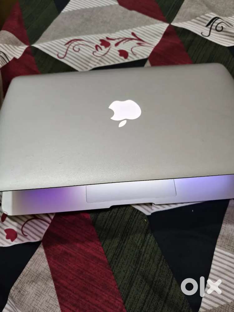 Macbook air core i5