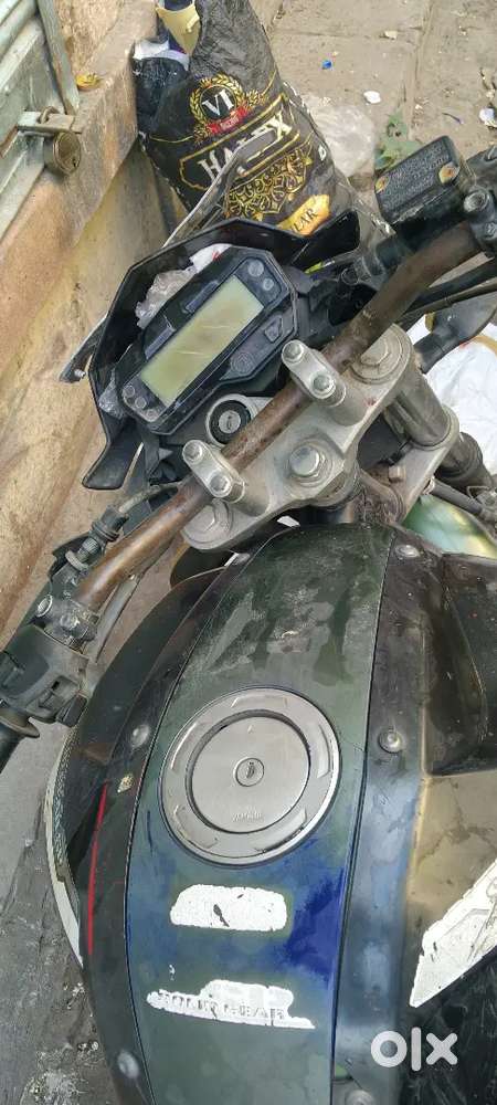 Fz s 160cc bike best condition urgent sale need money