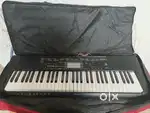 Casio keyboard +carry case