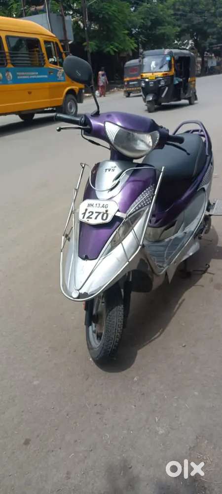 Full condition bike 1 st owner 2028 valled