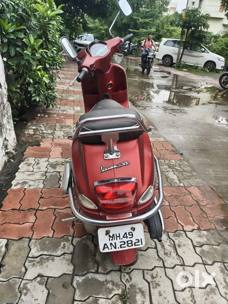 VESPA SLX 150cc Average :- 40kmpl 2017 model negotiable price