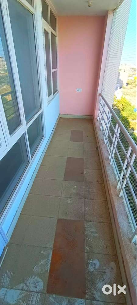 JUMBO 3 BHK IN GATED TOWNSHIP WITH MODERN AMENITIES.