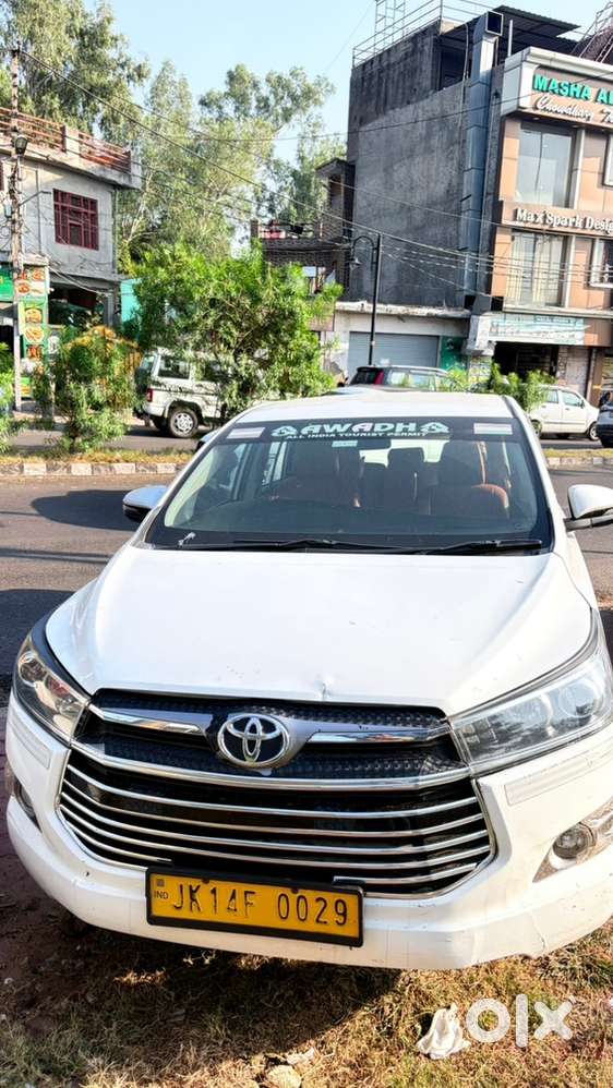 Toyota Innova Crysta 2018 Diesel Well Maintained