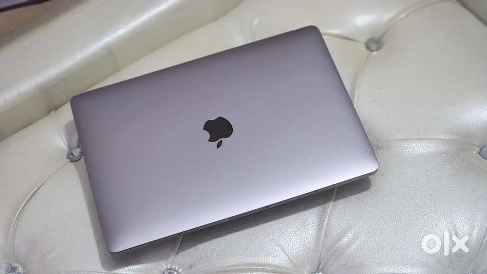 M1 Apple Macbook Pro 16GB Ram 256gb Apple SSD 13inch Display Touch iD