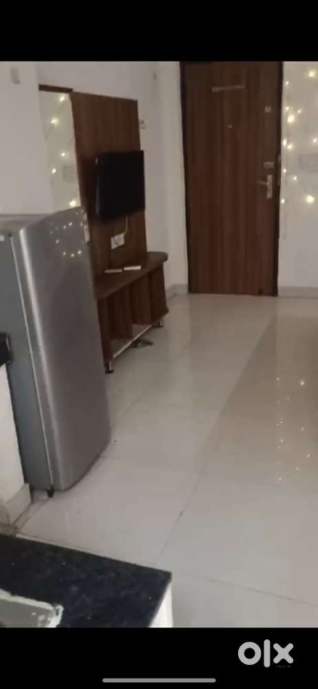 Female roommate required for 1rk u block