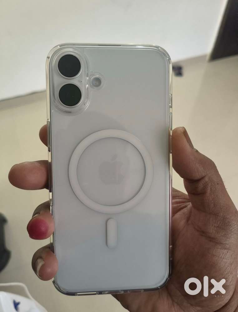 I phone 16 / 128 gb / white