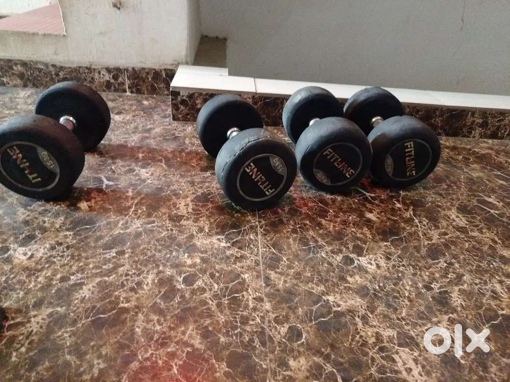 Brand new condition dumbbell 15 and 20 kg set