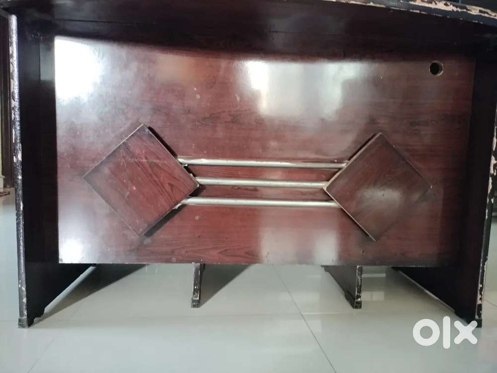 Sturdy & Spacious Study/ Computer Table - perfect for WFH/Students