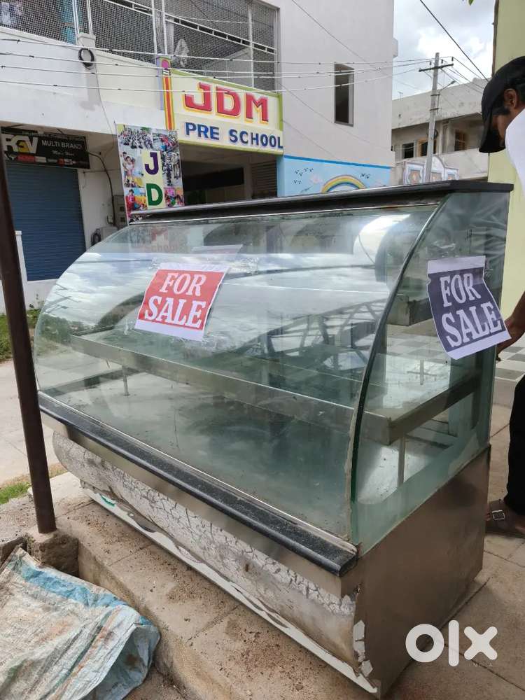 L Shaped Bakery counter