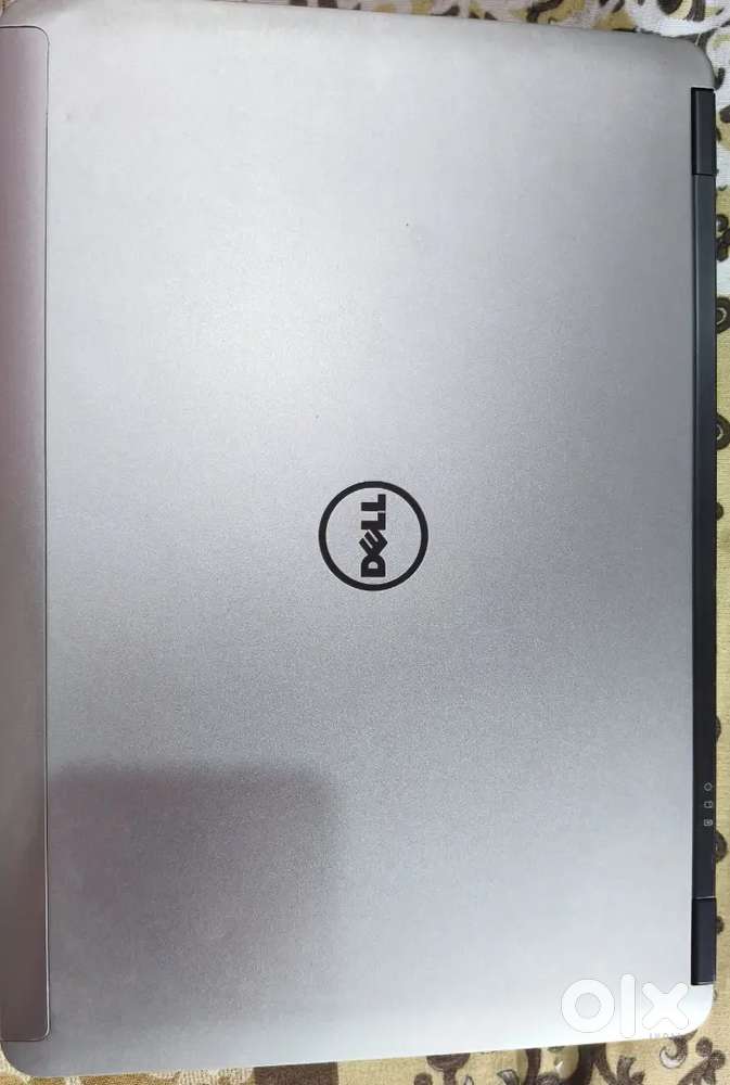 Dell laptop 8 256 SSD