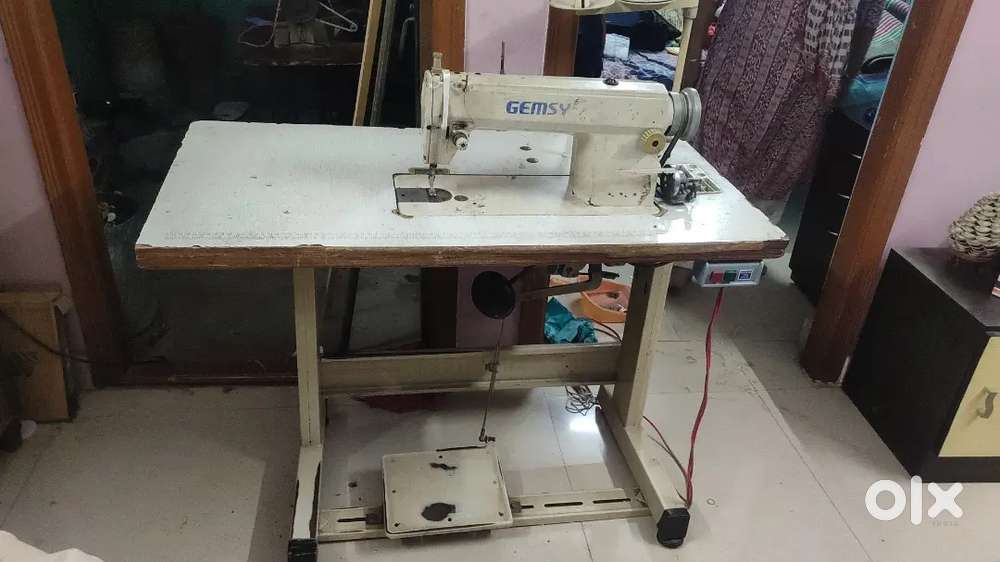 Tailor machine