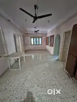 4bhk 1st floor house for Bechlars at park colony near main road