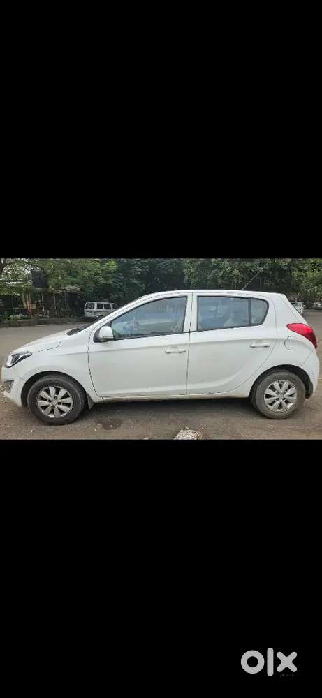 Hyundai i20 Sportz - 30000kms - Well Maintained