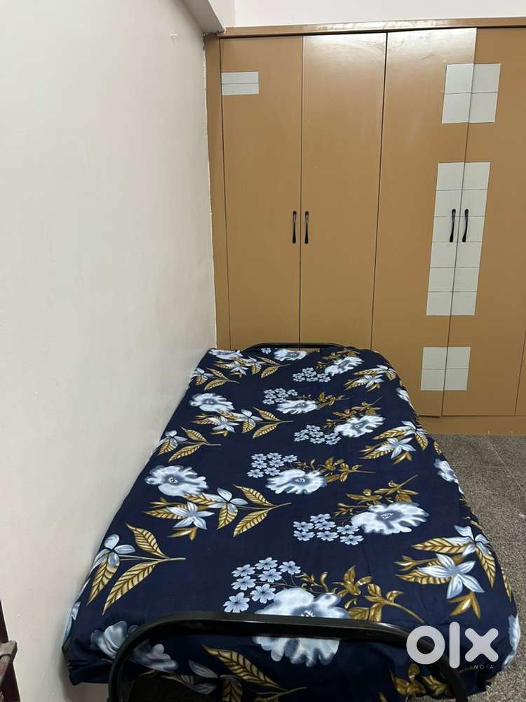 Place readily available for a Bachelor Employee @ 2 BHK