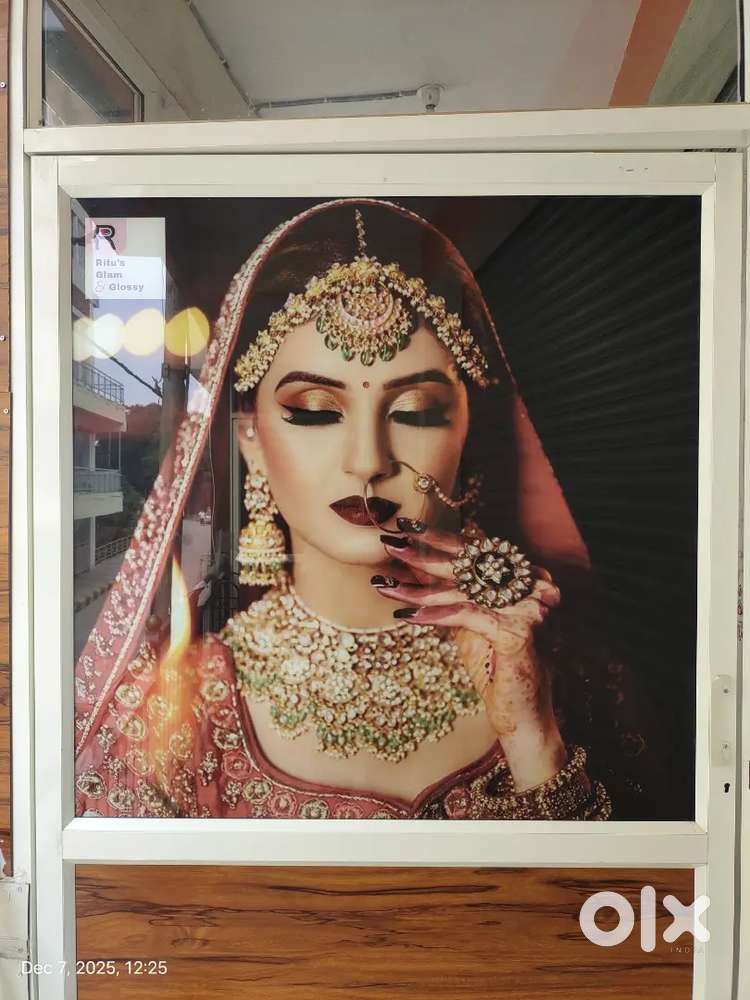 Beautician for ladies parlor