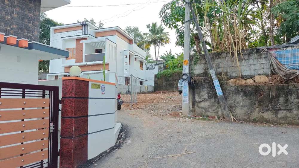 6 cent land in Kundamanbhagam