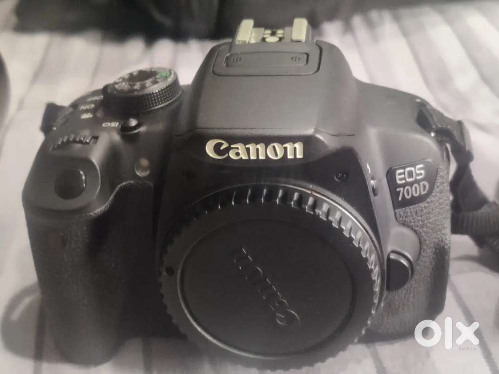 Canon DSLR 700d camera