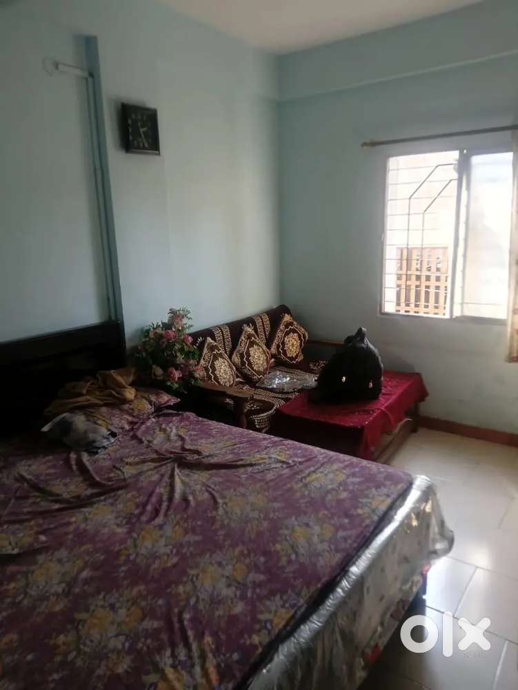 Flat sell in main road ibrahimpura