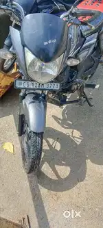 गाड़ी म कुछ कम  नहीं है 1 पार्टी इंश्योरेंस,पेपर रेडी टायर, इंजनअच्छा