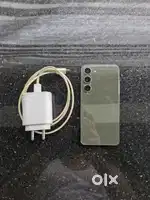 S23 WITH CHARGER