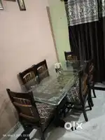 Daining table 6 chair set (3×6),The top of the table is made of glass.